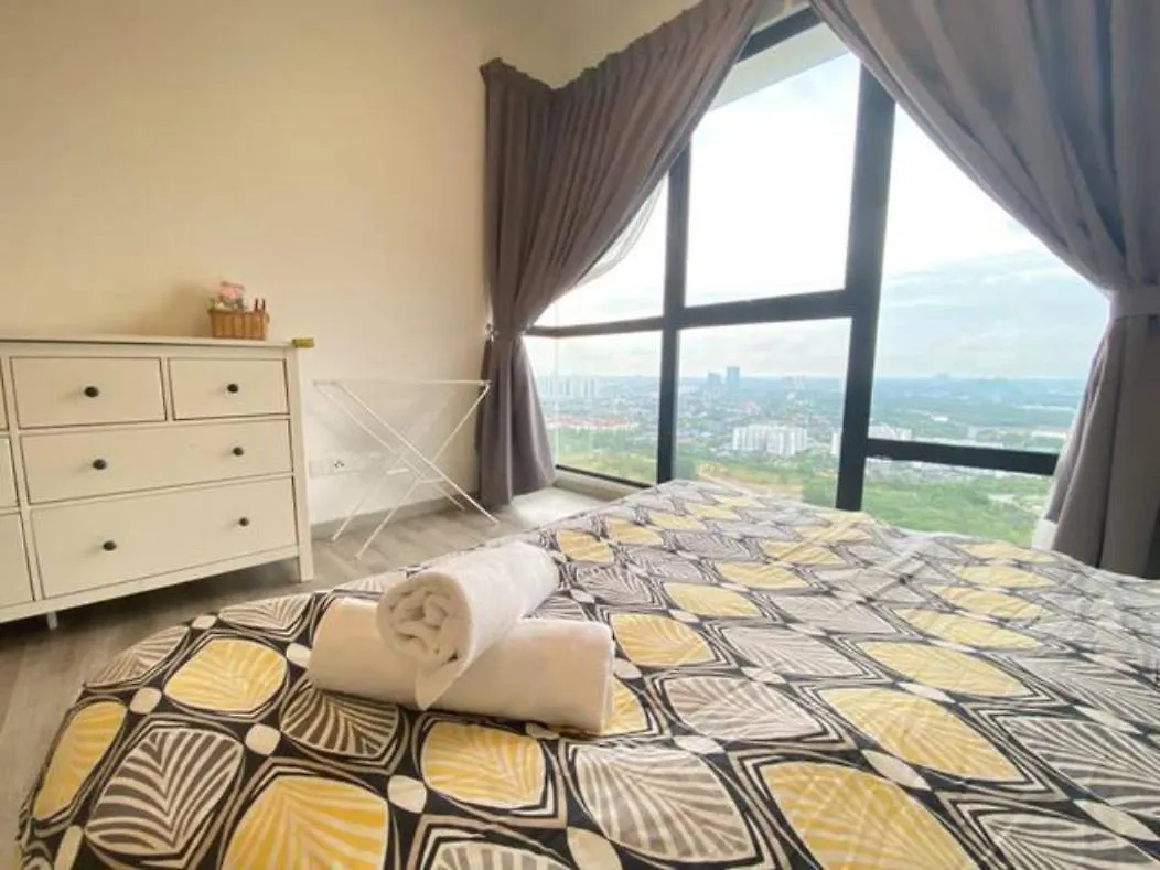 High Floor Cozy Southkey Mosaic Netflix 4Pax Apartment Johor Bahru