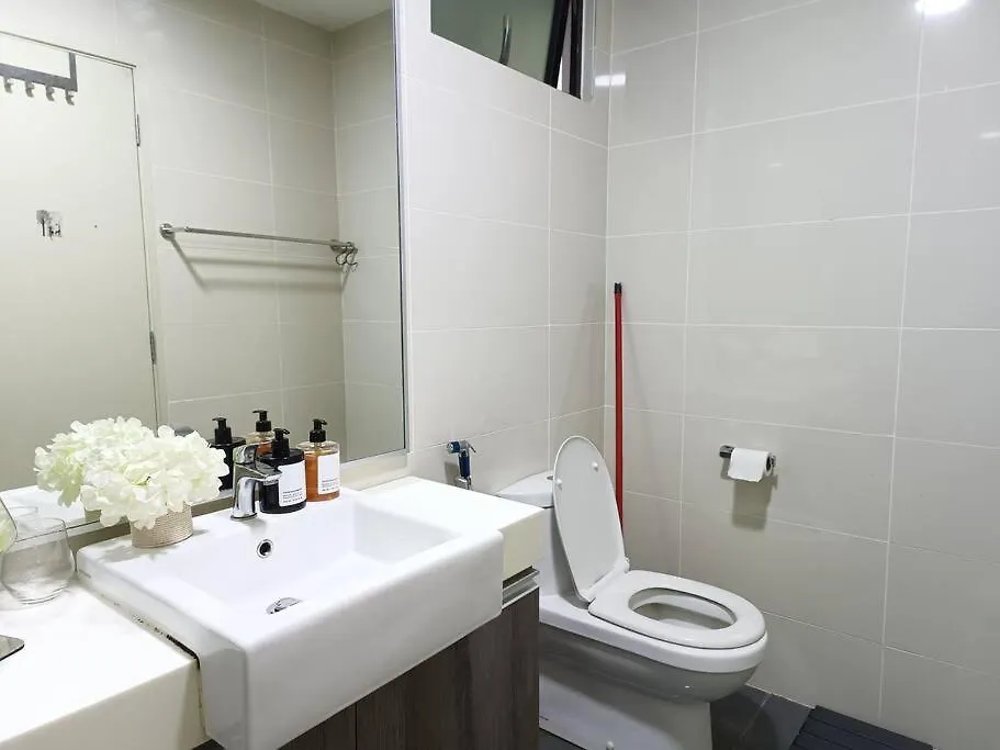 High Floor Cozy Southkey Mosaic Netflix 4Pax Apartment Johor Bahru 0*,  Malaysia