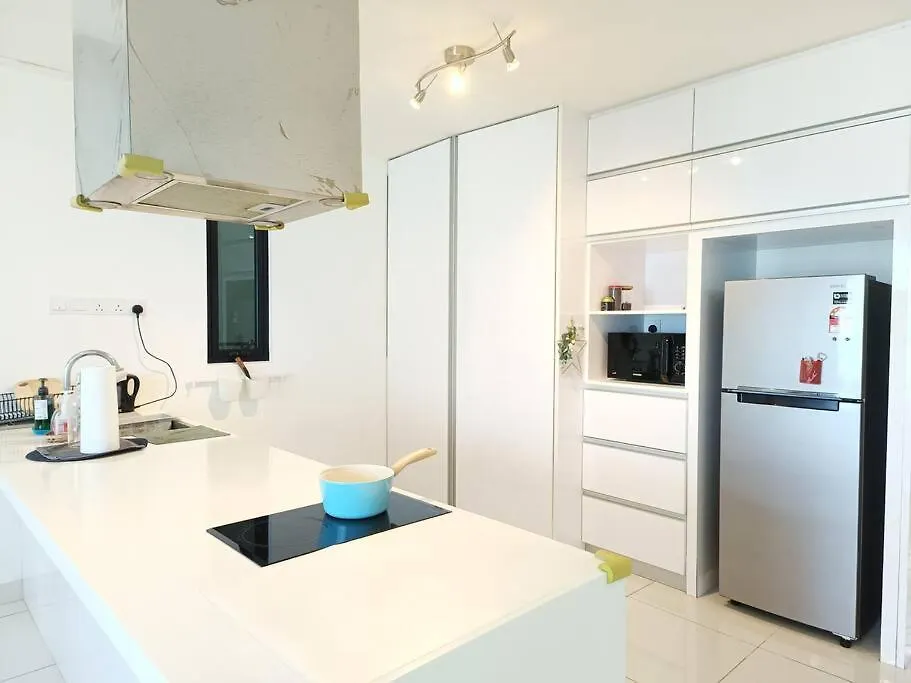 High Floor Cozy Southkey Mosaic Netflix 4Pax Apartment Johor Bahru
