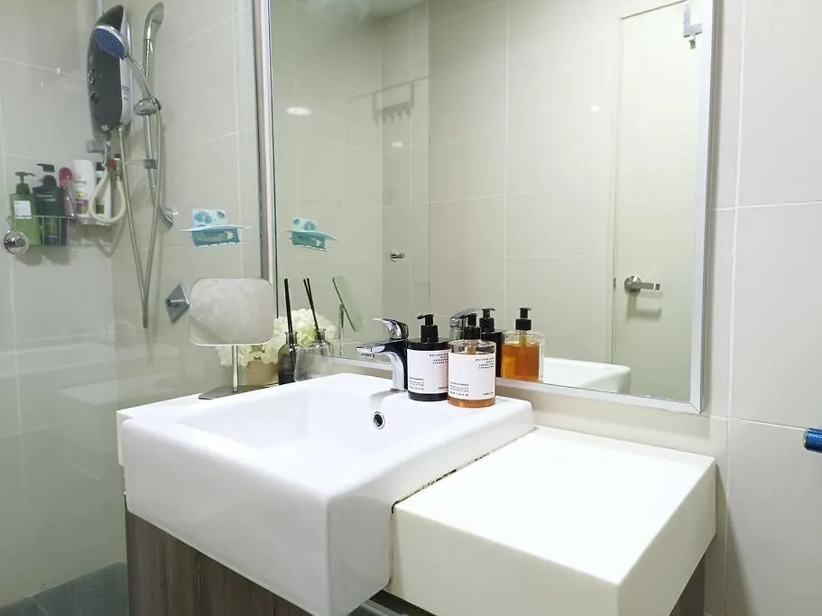 High Floor Cozy Southkey Mosaic Netflix 4Pax Apartment Johor Bahru
